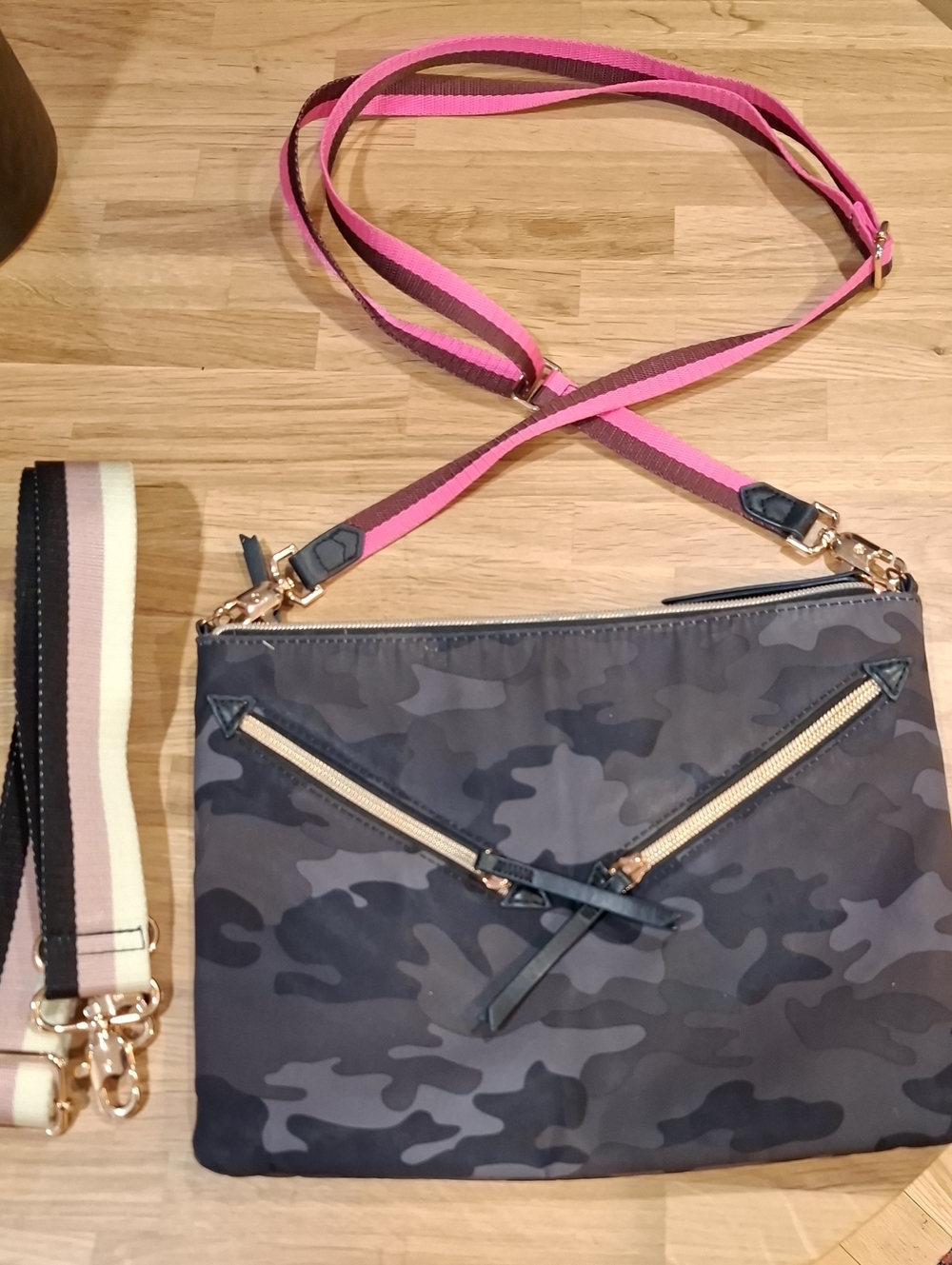 Stella & Dot Women's Camo Crossbody Bag with Pink Strap And Extra Strap